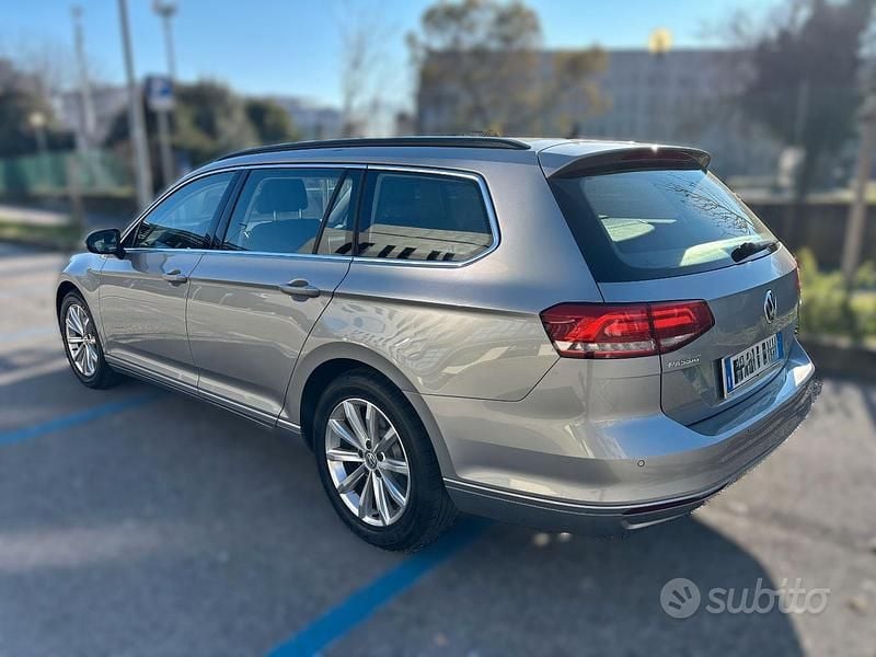 Grigio Usata 2016 VW Passat Business Station wagon | 12.500 € (Ottimo prezzo) - Immagine 1/4