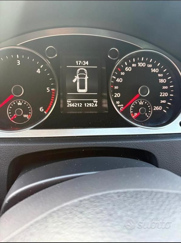 Usata VW Passat 140 CV (102 kW) 2014 Grigio Berlina