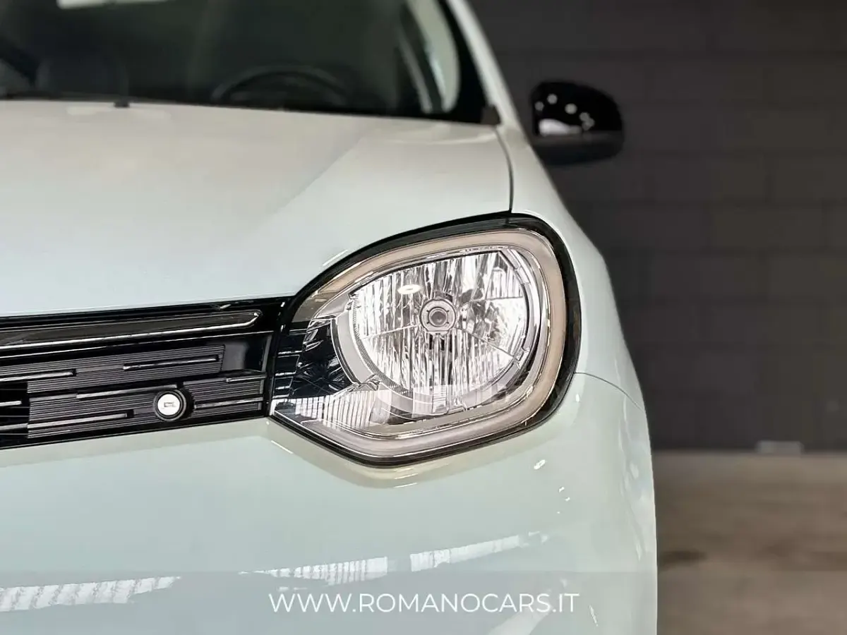 Usata Renault Twingo Equilibre 60 kW (82 CV) 2023 Blu/azzurro Utilitaria