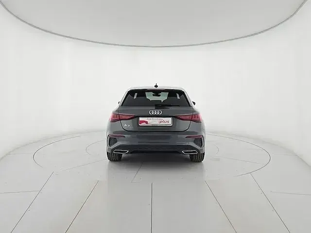 Usata Audi A3 S-Line 150 CV (110 kW) 2023 Grigio daytona perla Berlina
