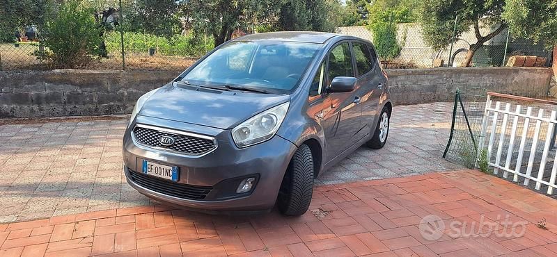 Grigio Usata 2011 Kia Venga Due volumi | 3500 € (Super prezzo) - Immagine 1/4