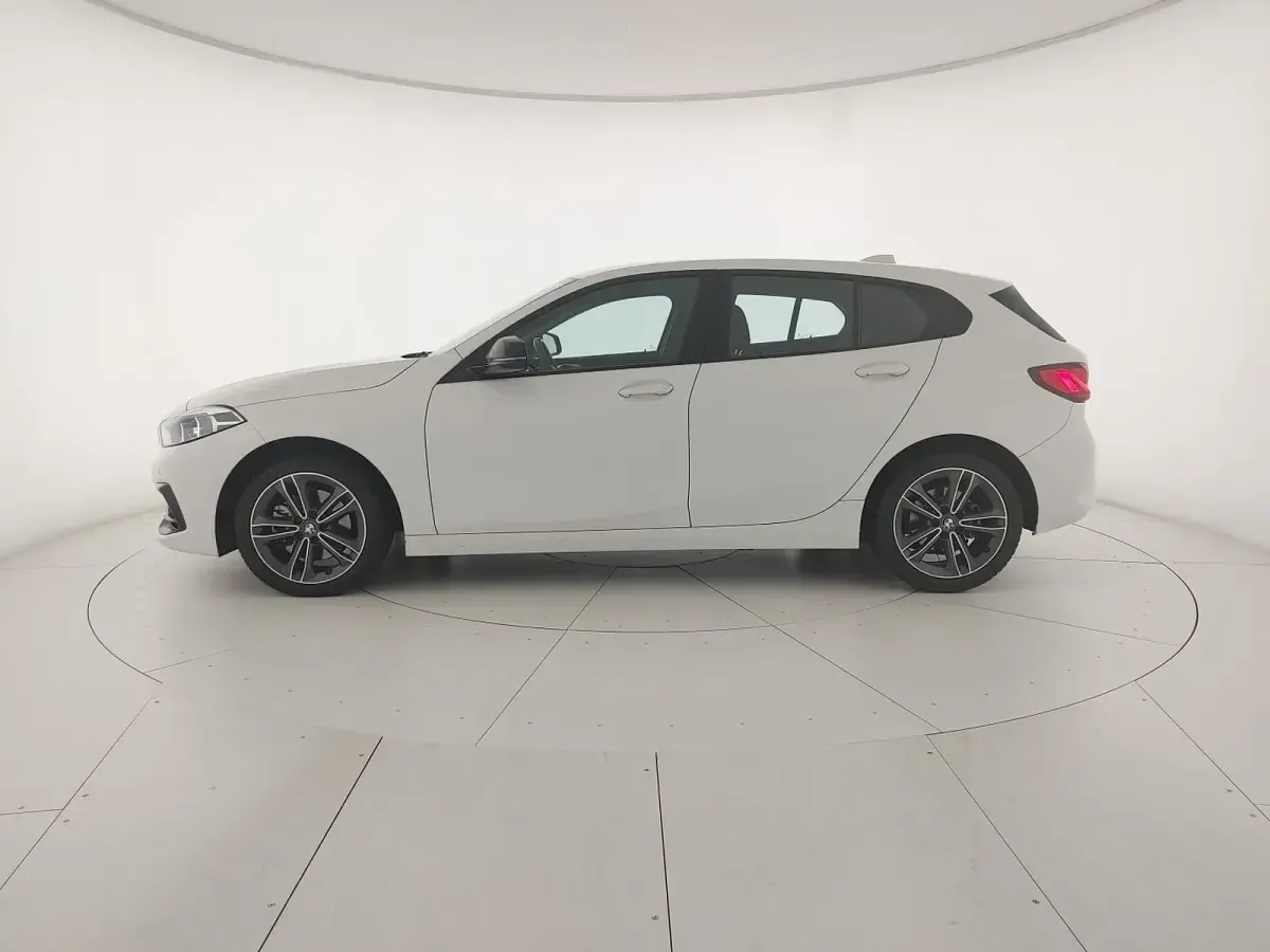 Usata BMW 116 Sport Line 2019 Bianco Utilitaria
