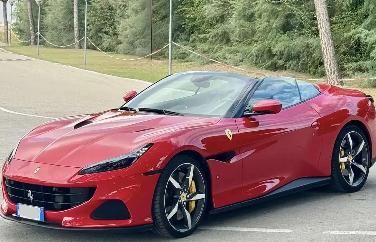 Usata Ferrari Portofino 620 CV (456 kW) 2023 Cabrio