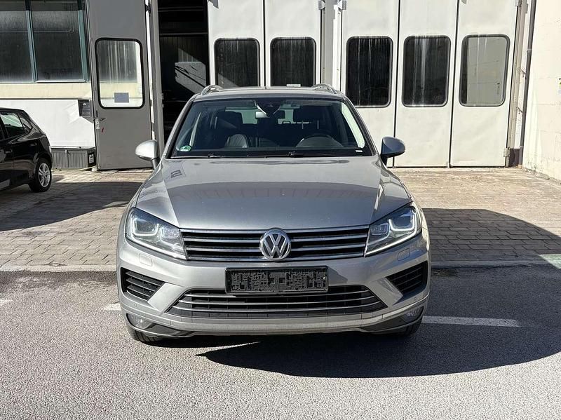 Usata VW Touareg 262 CV (192 kW) 2016 Tungsten silver metallic SUV
