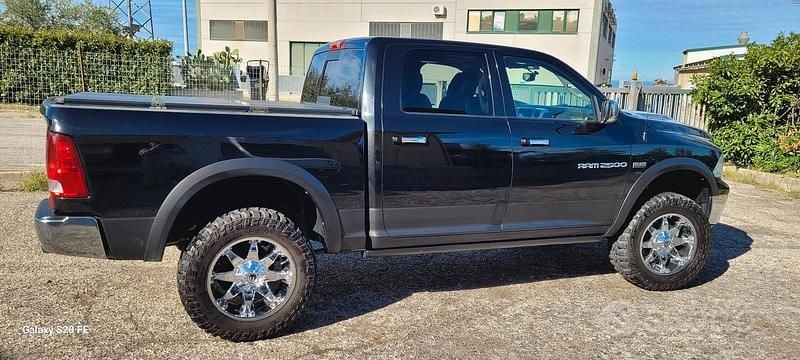 Usata Dodge Ram 400 CV (294 kW) 2009 Nero Pick-up