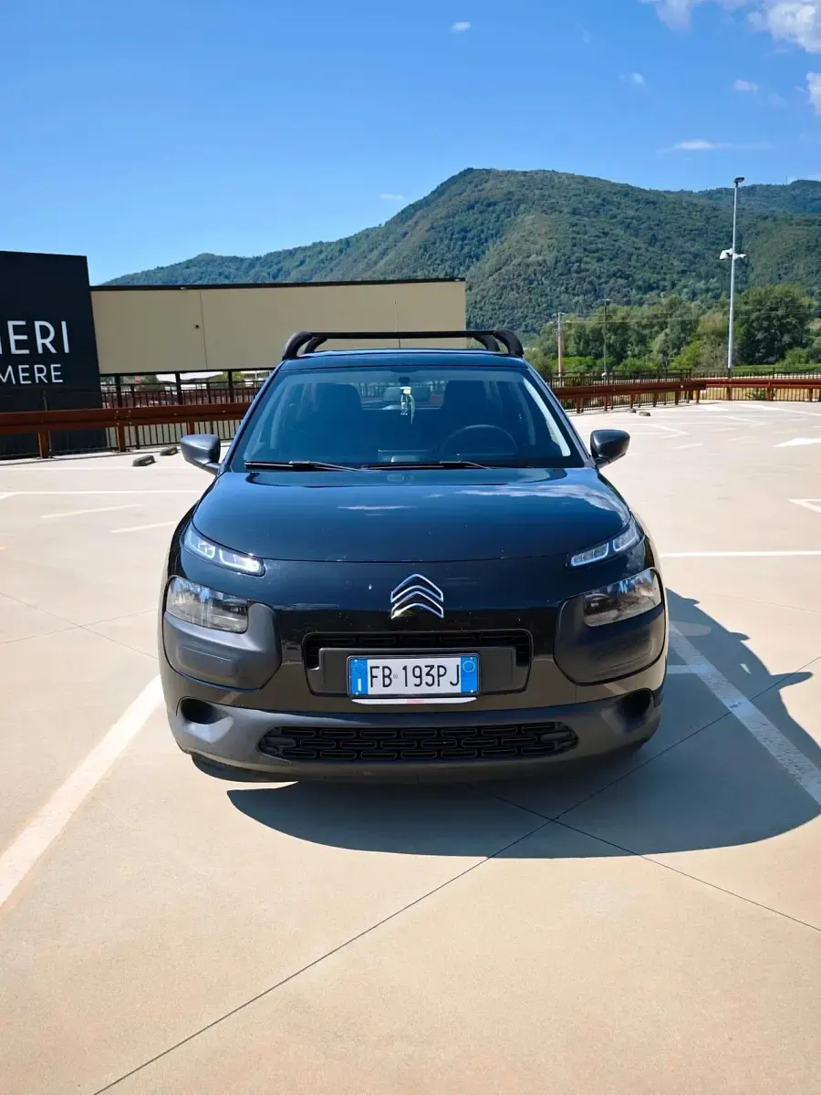 Usata Citroën C4 75 CV (55 kW) 2016 Nero SUV