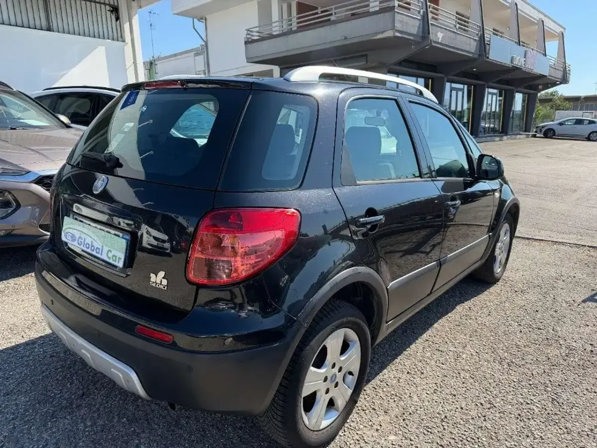 Usata Fiat Sedici Dynamic 120 CV (88 kW) 2007 Nero SUV