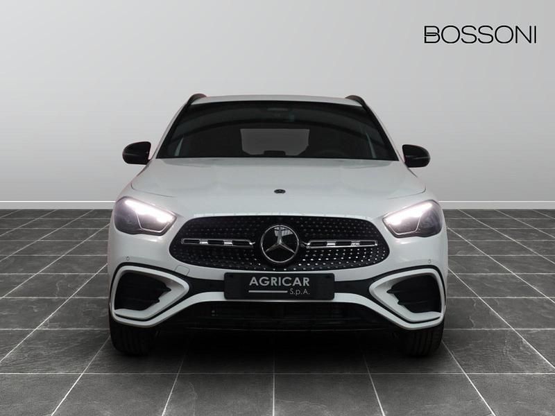 Nuova Mercedes GLA200 AMG Line Premium 150 CV (110 kW) 2025 Bianco SUV