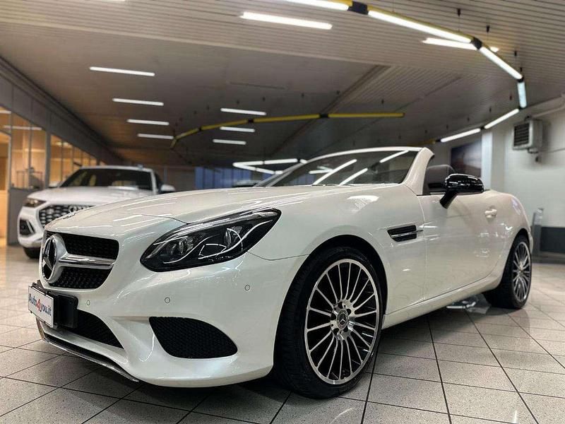 Usata Mercedes SLC200 AMG line 184 CV (135 kW) 2018 Bianco Cabrio