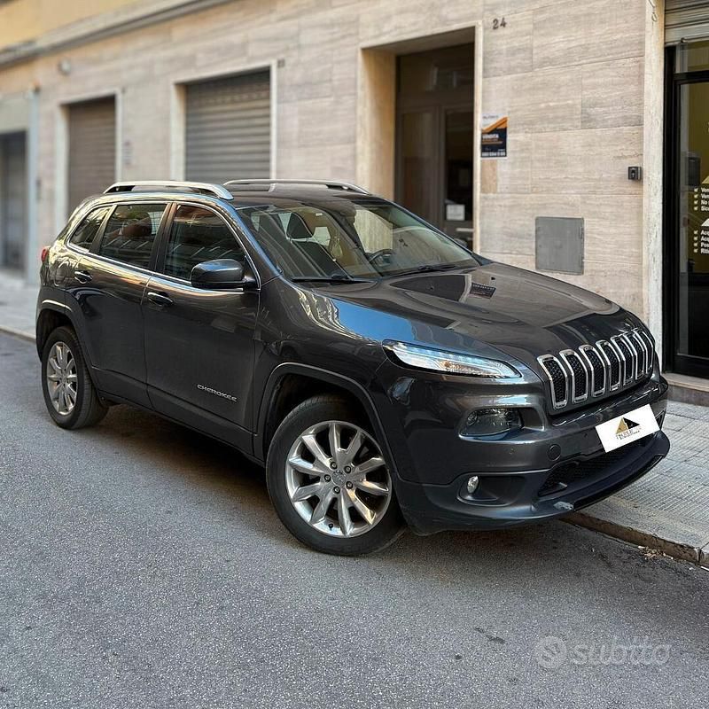 Usata Jeep Cherokee Longitude 185 CV (136 kW) 2017 Grigio SUV