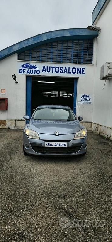 Usata Renault Mégane Luxe 110 CV (80 kW) 2009 Grigio Berlina