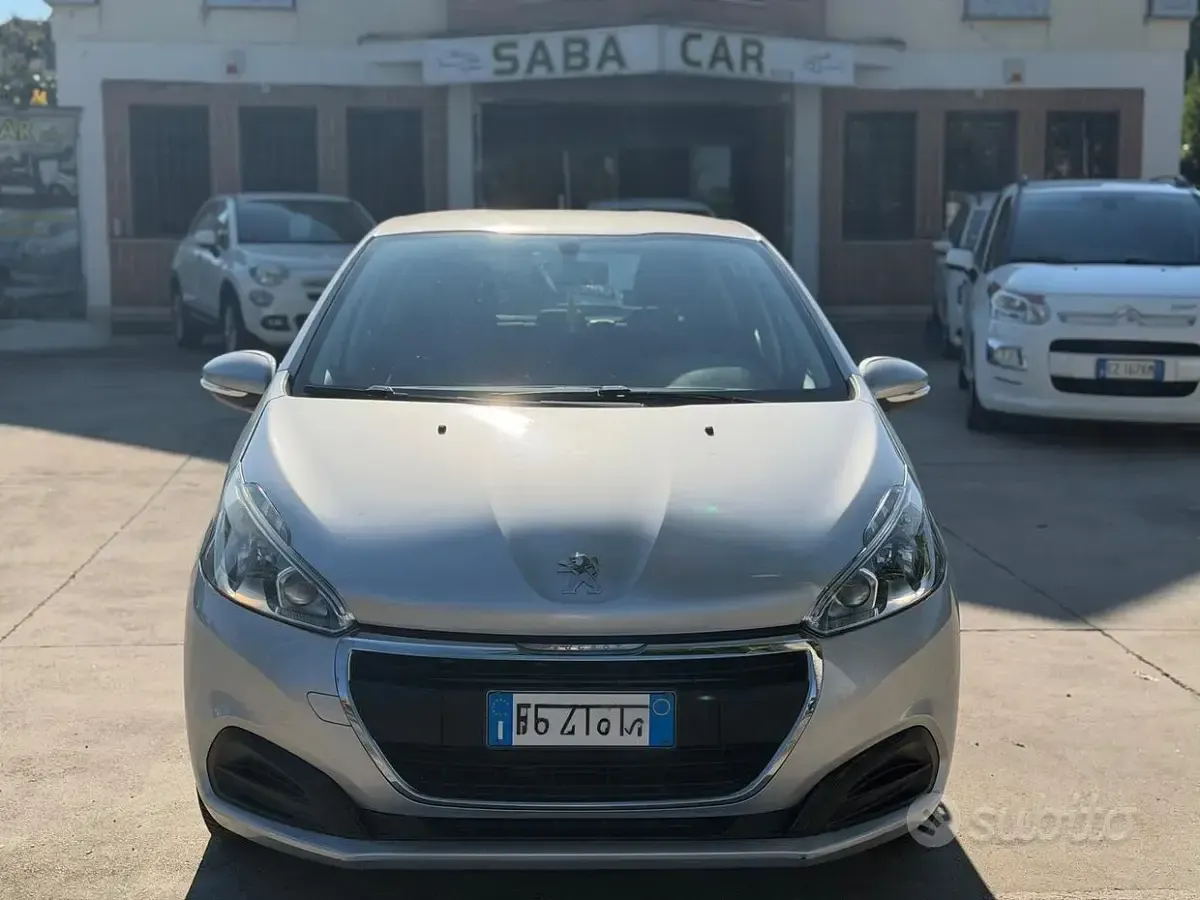 Usata Peugeot 208 Active 82 CV (60 kW) 2016 Grigio Utilitaria