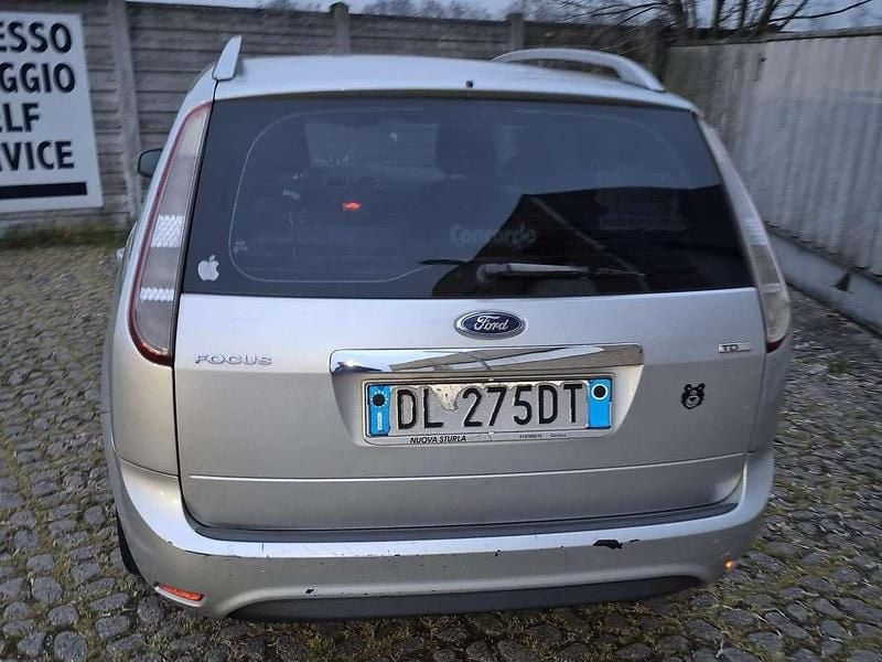 Usata Ford Focus Style 90 CV (66 kW) 2008 Argento Station wagon