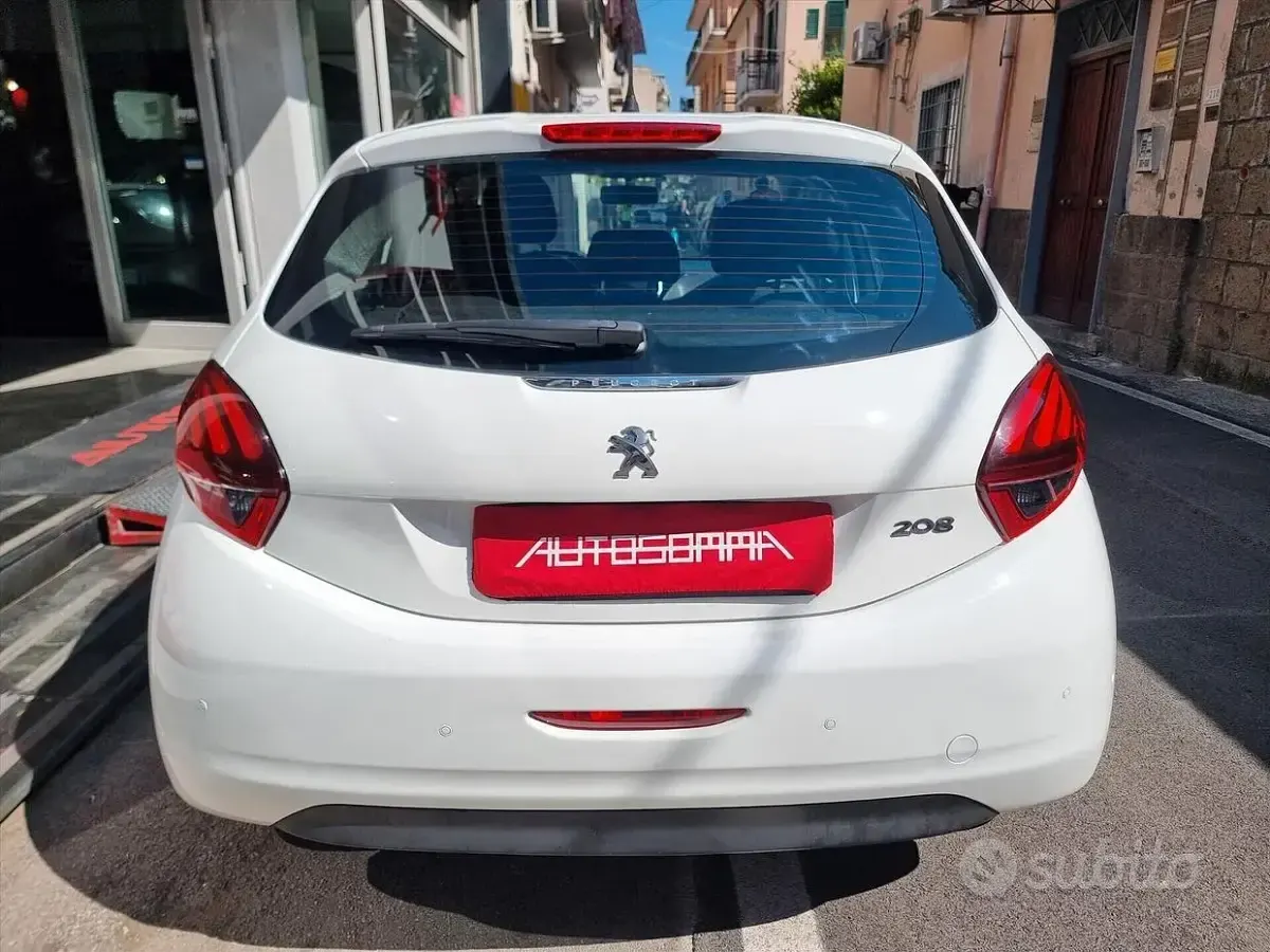 Usata Peugeot 208 Active 83 CV (61 kW) 2019 Bianco Utilitaria