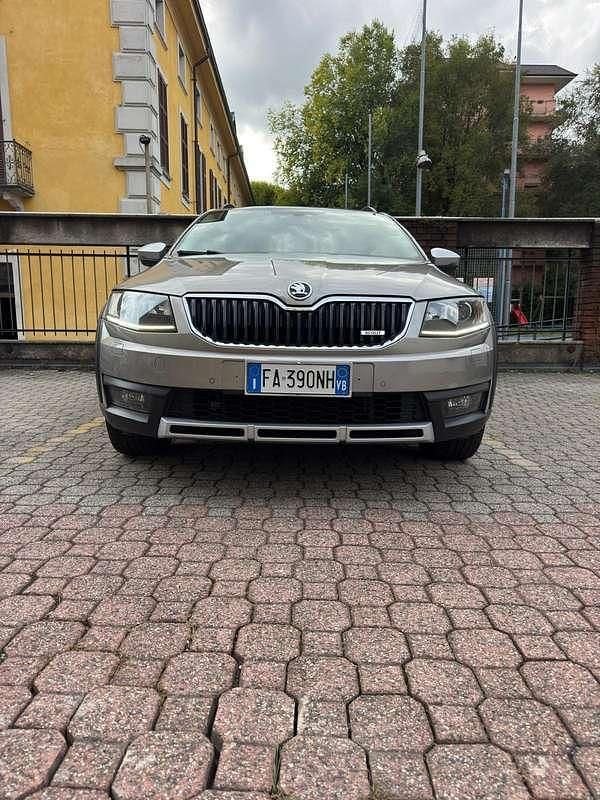 Grigio Usata 2016 Skoda Octavia Station wagon | 9700 € (Super prezzo) - Immagine 1/4