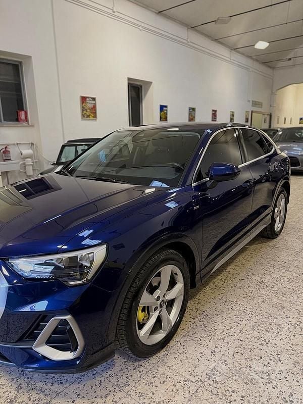 Begagnad Audi Q3 Comfort 150 HK (110 kW) 2021 Blå SUV