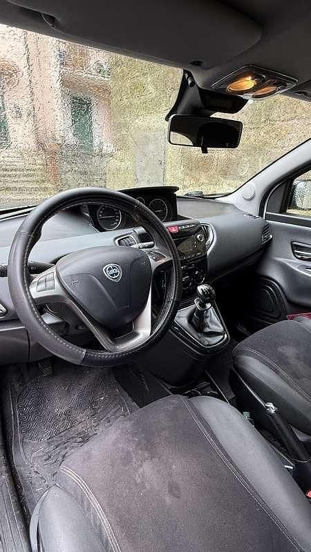 Usata Lancia Ypsilon Silver 69 CV (50 kW) 2012 Utilitaria