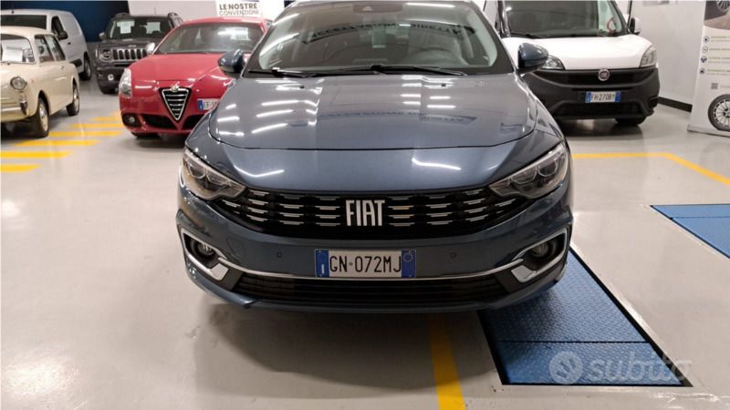 Usata Fiat Tipo 100 CV (73 kW) 2023 Blu Berlina