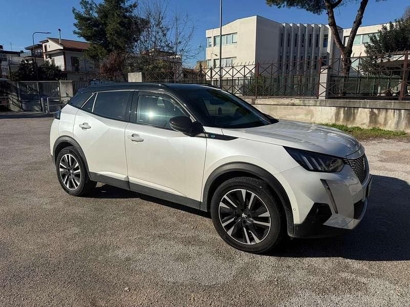 Usata Peugeot 2008 GT 56 kW (77 CV) 2022 Bianco SUV