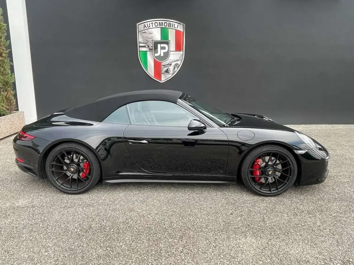 Usata Porsche 911 Carrera 4 GTS 450 CV (330 kW) 2018 Nero Cabrio