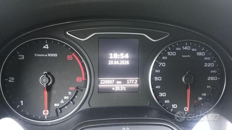 Usata Audi A3 Attraction 105 CV (77 kW) 2014 Bianco Berlina