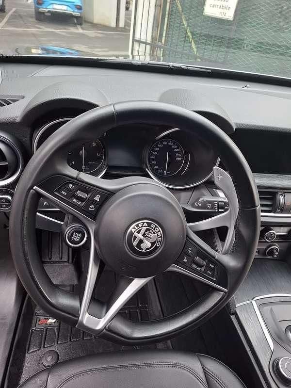 Usata Alfa Romeo Stelvio Lusso 209 CV (153 kW) 2019 SUV