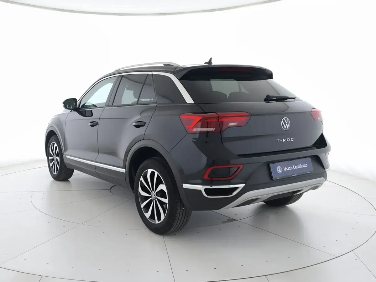 Usata VW T-Roc Style 115 CV (84 kW) 2023 Deep black perlato SUV
