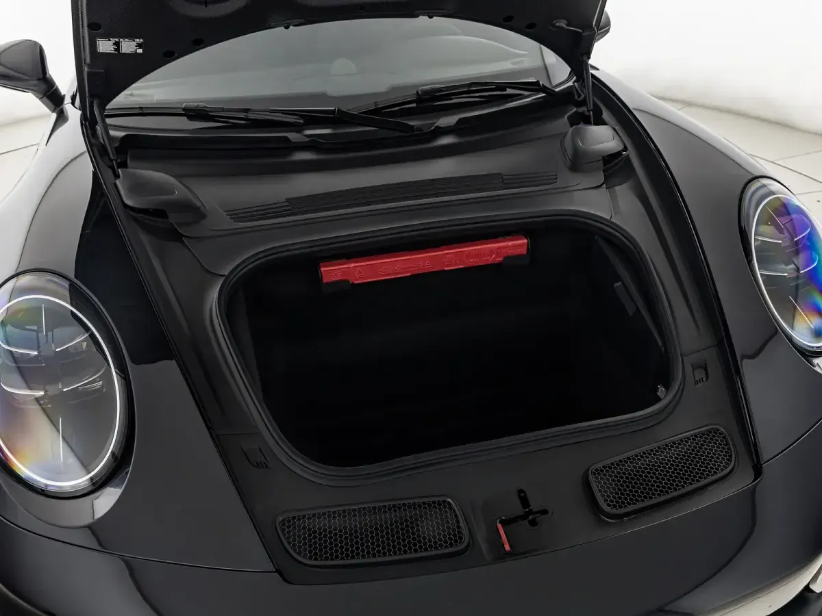 Nuova Porsche 911 GT3 2026 Nero jet metallizzato Coupé