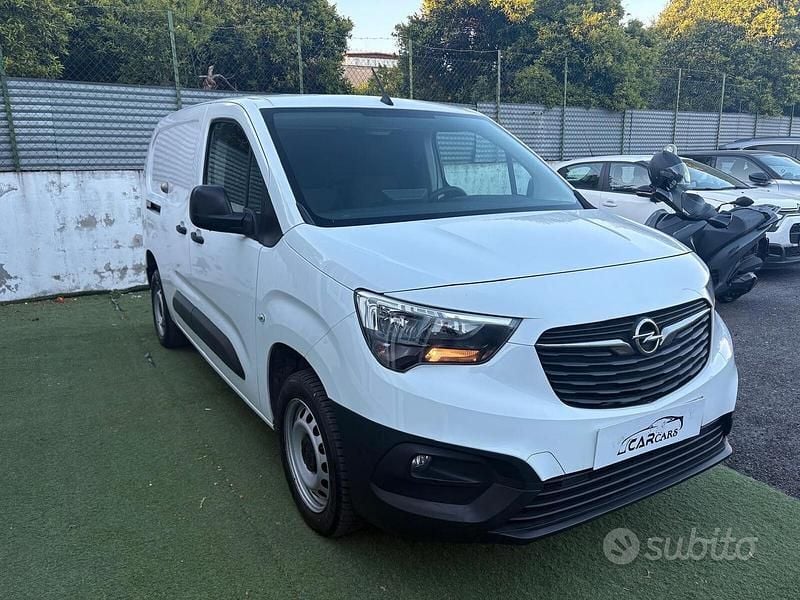 Usata Opel Combo 102 CV (75 kW) 2022 Bianco Monovolume