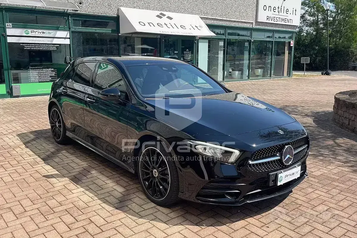 Usata Mercedes A250 Premium 160 CV (117 kW) 2020 Nero Utilitaria