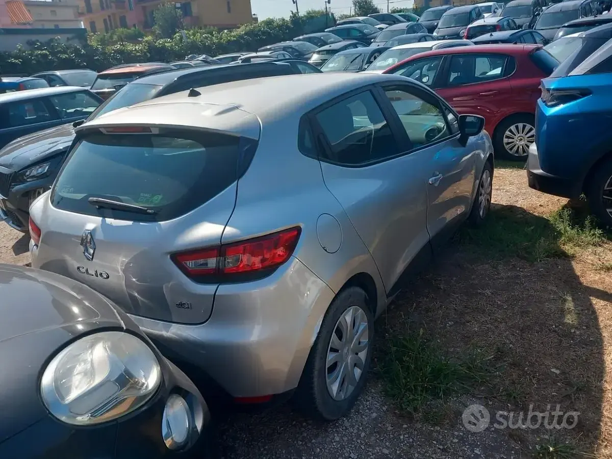 Usata Renault Clio IV 90 CV (66 kW) 2015 Grigio Berlina