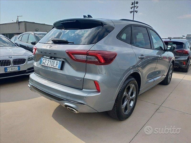 Usata Ford Kuga ST-Line 180 CV (132 kW) 2025 Grigio SUV