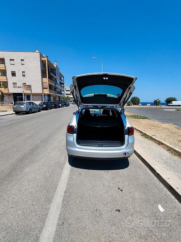 Usata Opel Astra Business 122 CV (89 kW) 2020 Grigio Station wagon