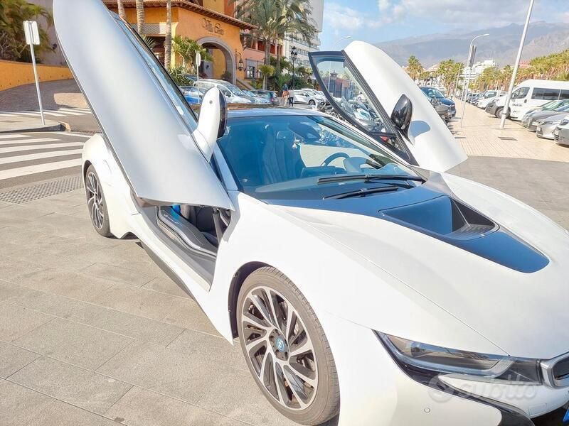 Usata BMW i8 Comfort Edition 231 CV (169 kW) 2019 Bianco Coupé