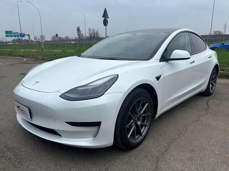 Usata Tesla Model 3 Standard Range 88 kW (120 CV) 2023 Bianco Berlina
