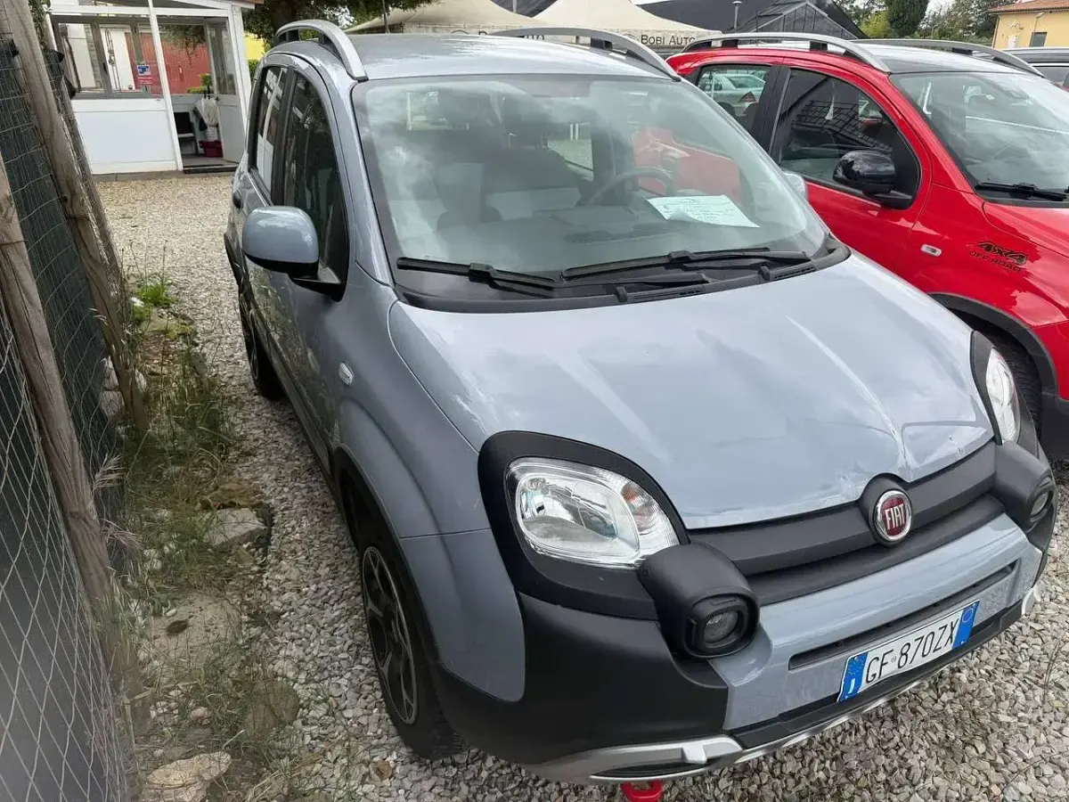 Usata Fiat Panda Cross Cross 86 CV (63 kW) 2021 Grigio moda Utilitaria