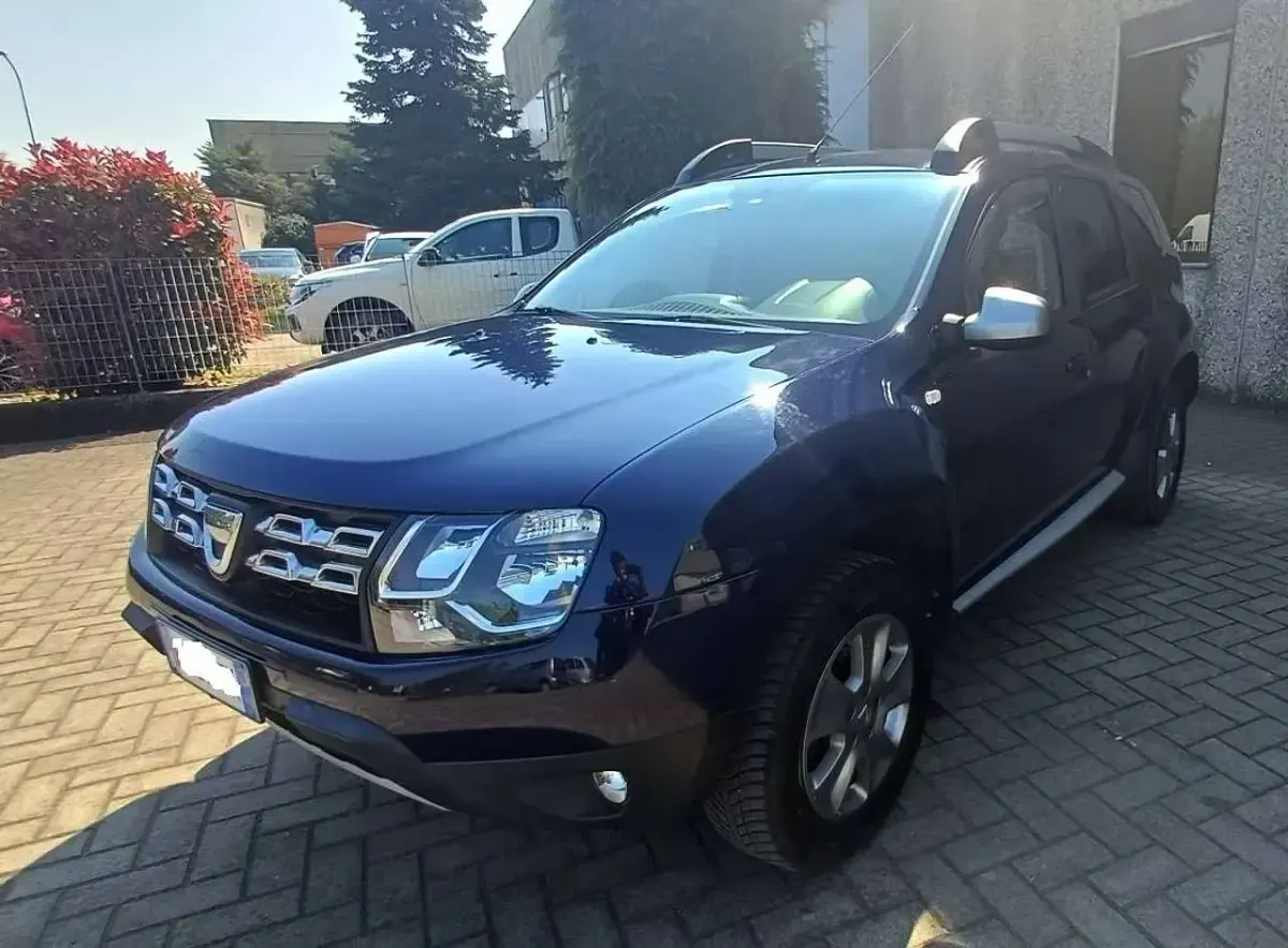 Usata Dacia Duster Lauréate 114 CV (83 kW) 2017 Blu/azzurro SUV