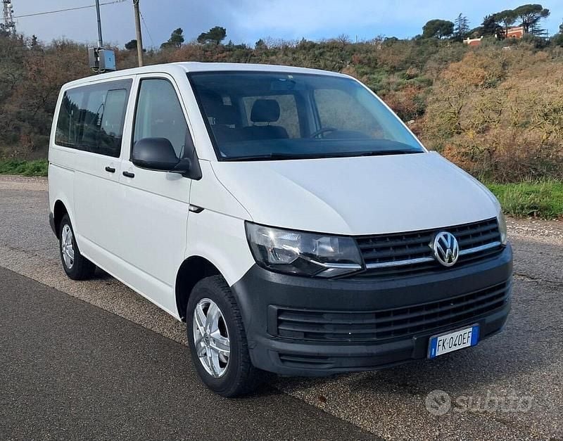Usata VW Caravelle 150 CV (110 kW) 2017 Bianco Monovolume