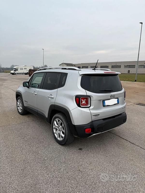 Usata Jeep Renegade Limited 120 CV (88 kW) 2015 Grigio SUV