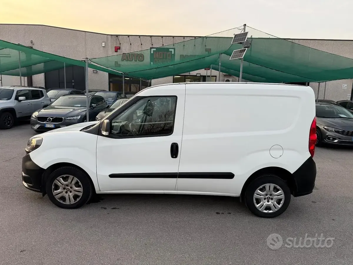 Usata Fiat Doblò S 105 CV (77 kW) 2020 Bianco