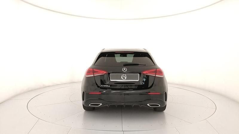 Usata Mercedes A180 Premium 116 CV (85 kW) 2022 Nero Berlina