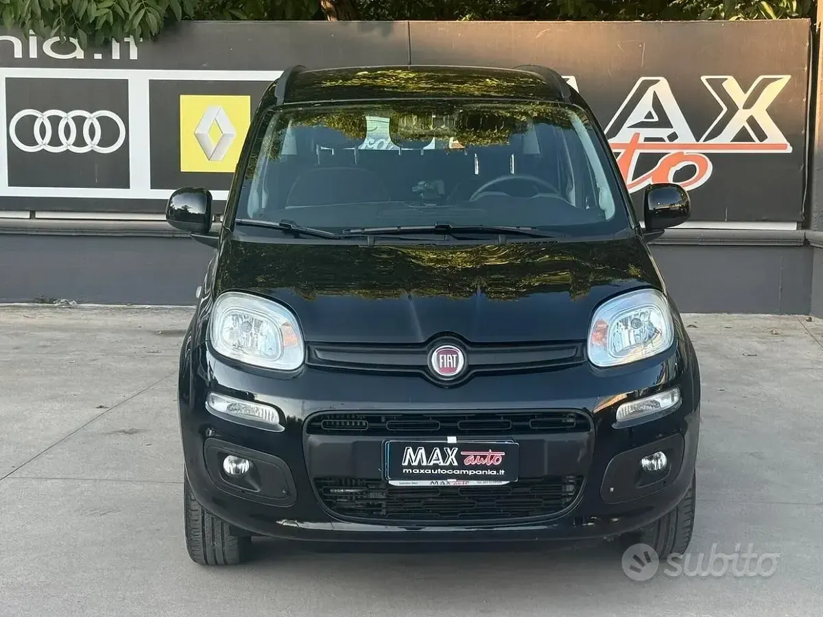 Usata Fiat Panda Lounge 70 CV (51 kW) 2019 Nero Utilitaria