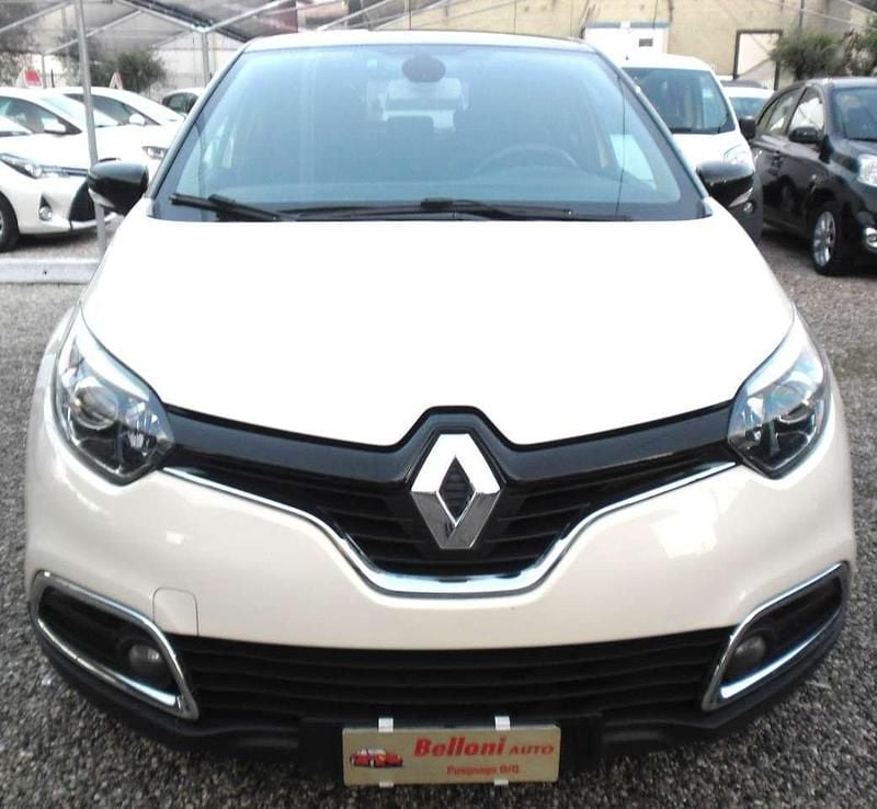 Beige Usata 2014 Renault Captur SUV | 8000 € (Buon prezzo) - Immagine 1/4