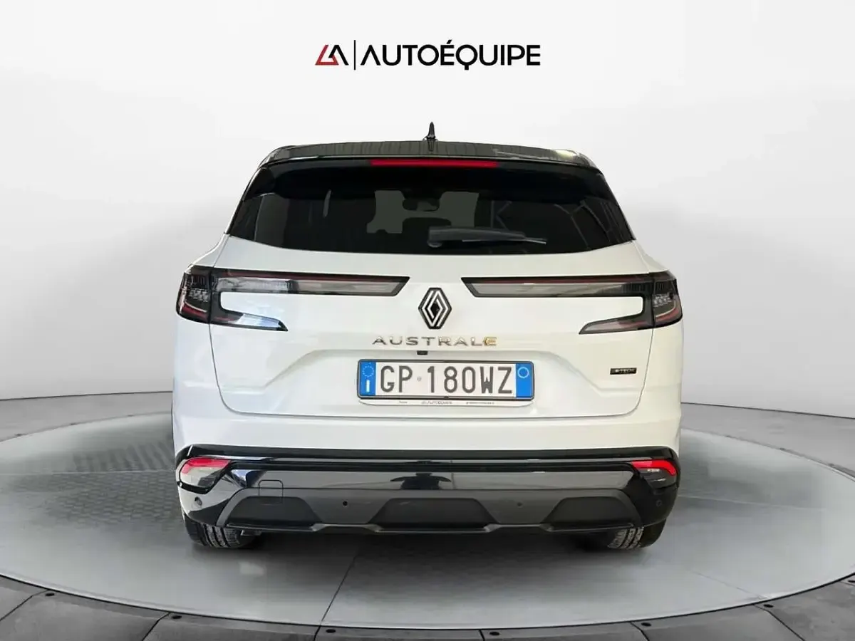 Usata Renault Austral Techno 199 CV (146 kW) 2023 Bianco SUV