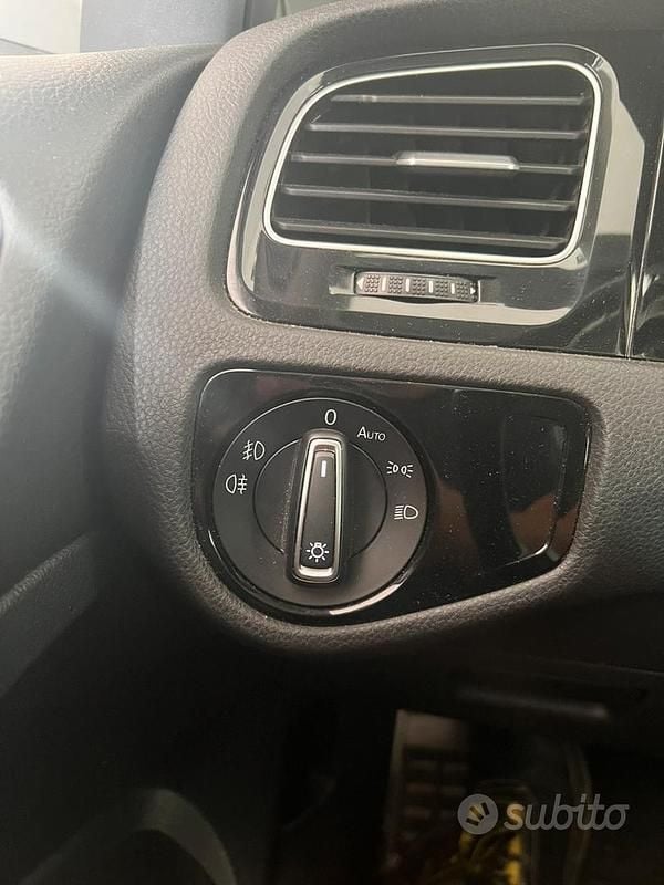 Usata VW Golf VII 110 CV (80 kW) 2013 Bianco Utilitaria