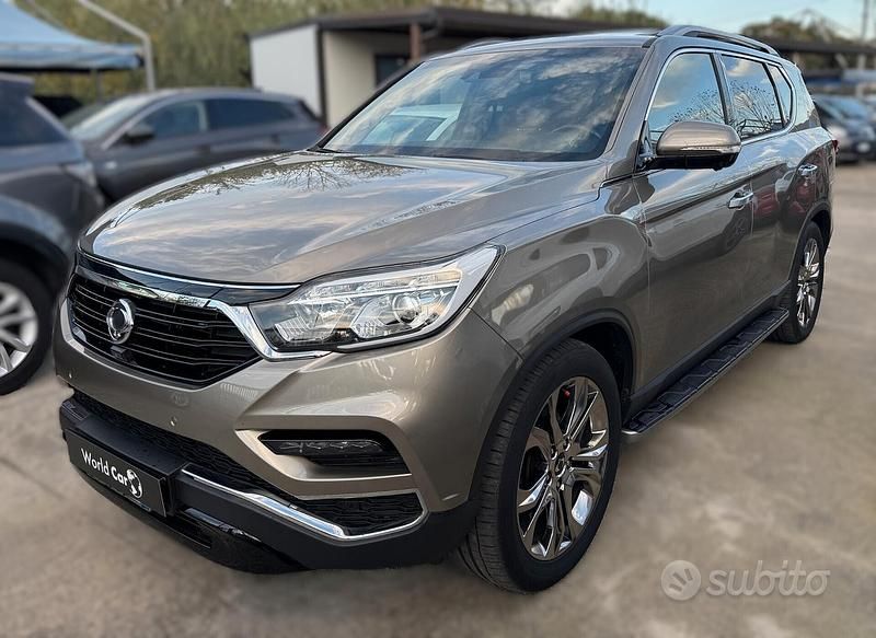 Usata Ssangyong (KGM) Rexton 181 CV (133 kW) 2019 Marrone SUV
