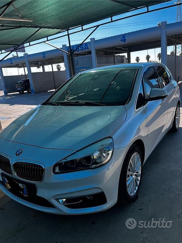 Usata BMW 216 Active Tourer Luxury Line 116 CV (85 kW) 2016 Bianco Monovolume
