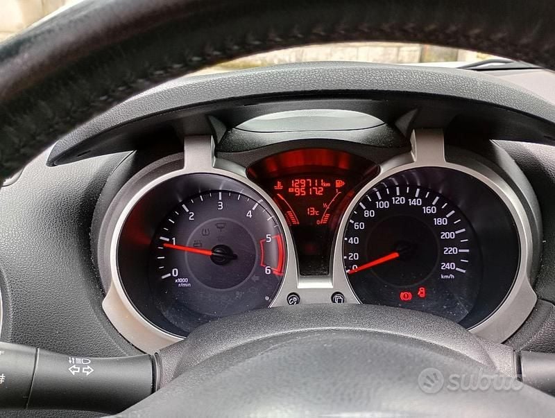 Usata Nissan Juke 110 CV (80 kW) 2016 Grigio SUV