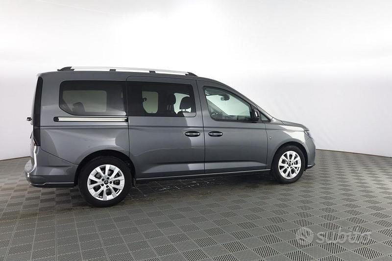 Usata Ford Tourneo Connect 122 CV (89 kW) 2025 Graphite grey Monovolume