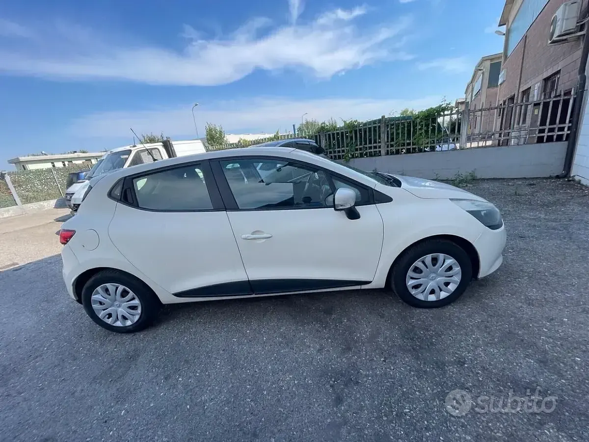 Usata Renault Clio IV 72 CV (52 kW) 2015 Bianco Berlina